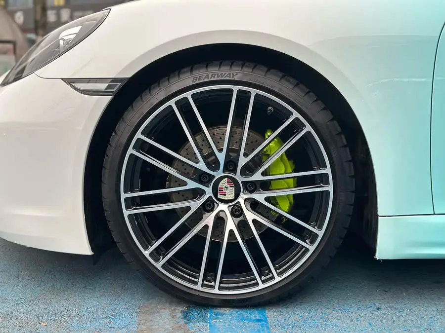 Porsche 718 2020 Model Boxster 2.0T