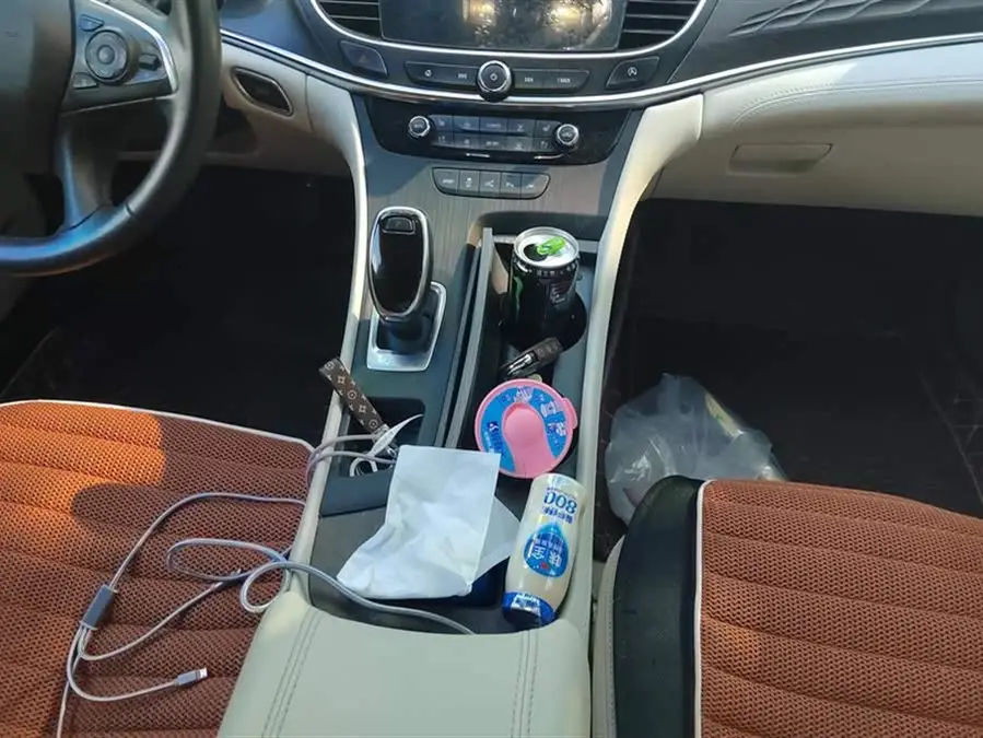 بيوك ريجال 2021 أفينير أول استمتاع