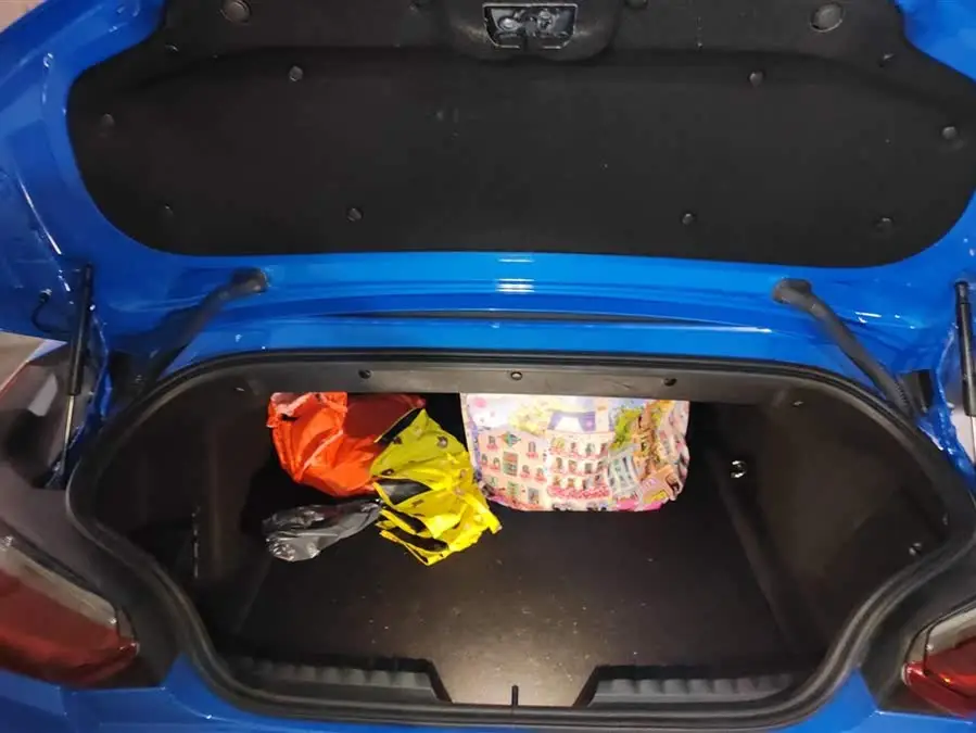 بي إم دبليو Z4 2019 sDrive 25i حزمة M الرياضية