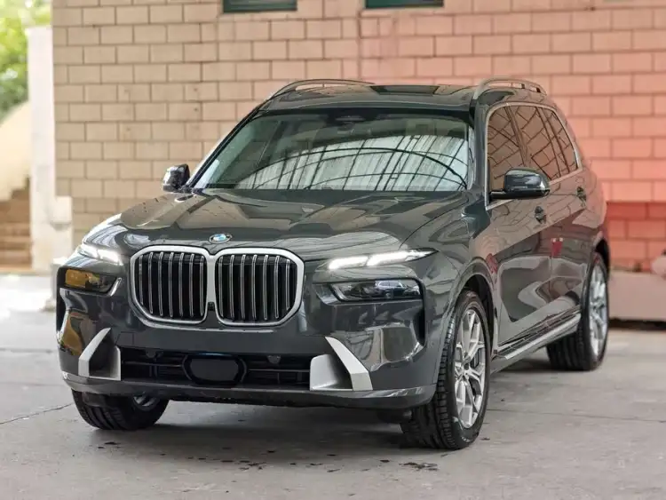 BMW X7 2023 xDrive40i Luxury Package