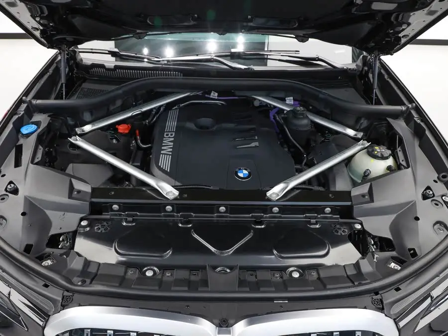 بي إم دبليو X7 2024 xDrive40i باقة فاخرة