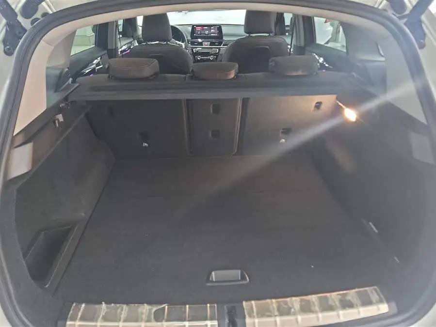 BMW X1 2020 sDrive25Li Leading Edition