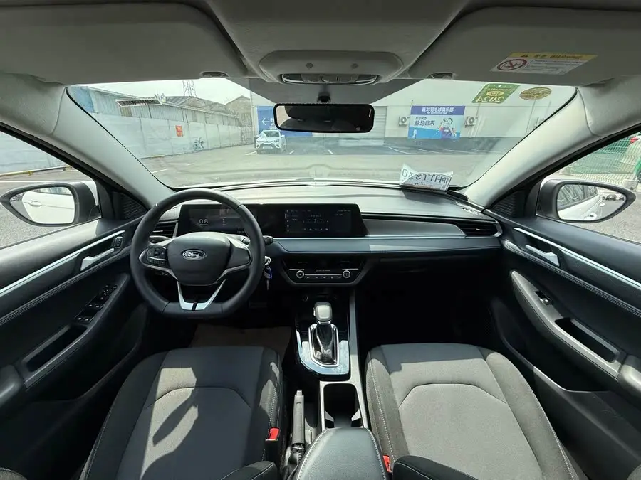 Ford Focus 2021 1.5L Automatic Golden Edition