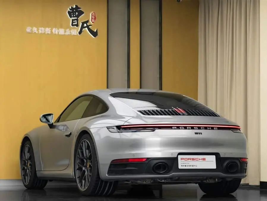 بورشه 911 2023 كاريرا 3.0T