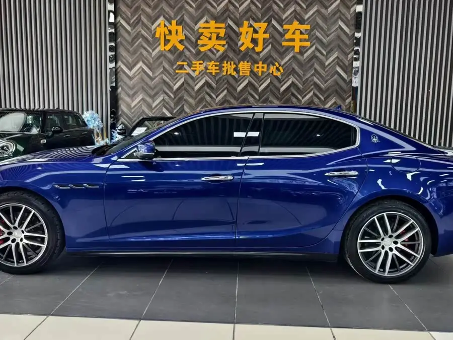 Ghibli 2019 Model 3.0T Standard Version National V