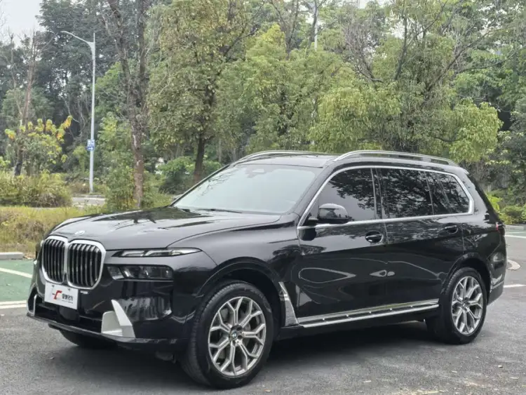 BMW X7 2023 xDrive40i Luxury Package