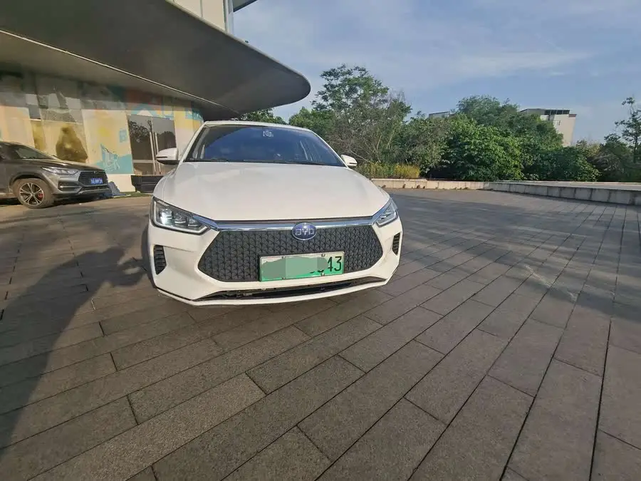 بي واي دي e2 2019 إصدار 400 للسفر