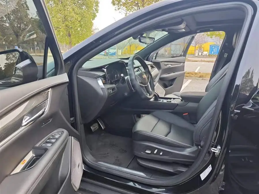 2024 Cadillac XT5 2.0T AWD Luxury (Hummingbird Edition)