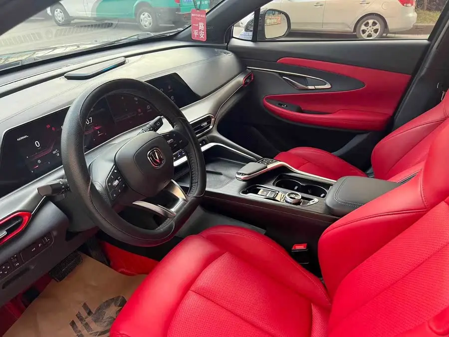 تشانجان UNI-T 2020 1.5T فلاجشيب