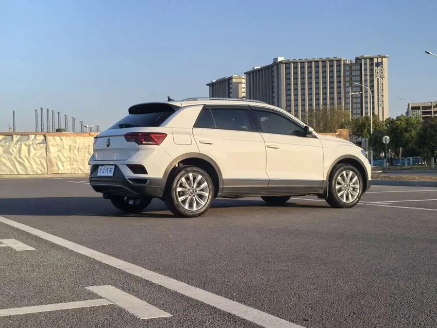 T-ROC 2021 طراز تجديد 280TSI DSG دفع ثنائي إصدار النخبة للاتصال الذكي