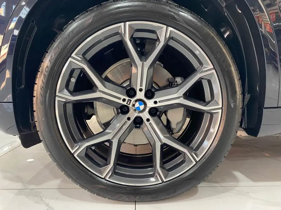 BMW X5 2023 xDrive 30Li M Sport Night Package