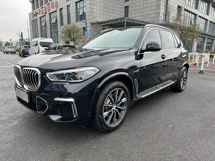 BMW X5 2022 Facelift xDrive 30Li Luxury M Sport Package