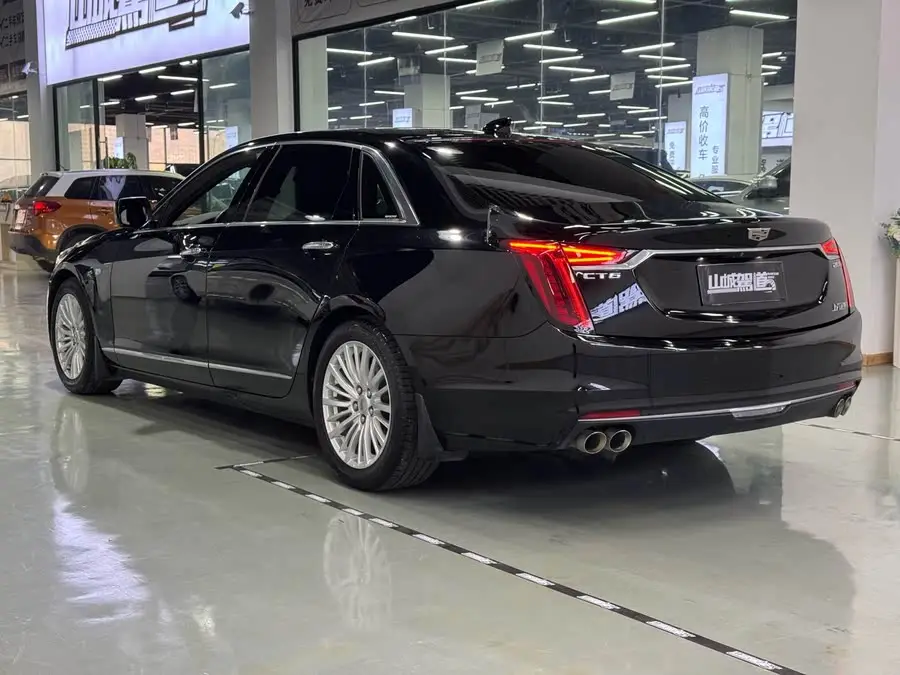 كاديلاك CT6 2021 28T فاخرة