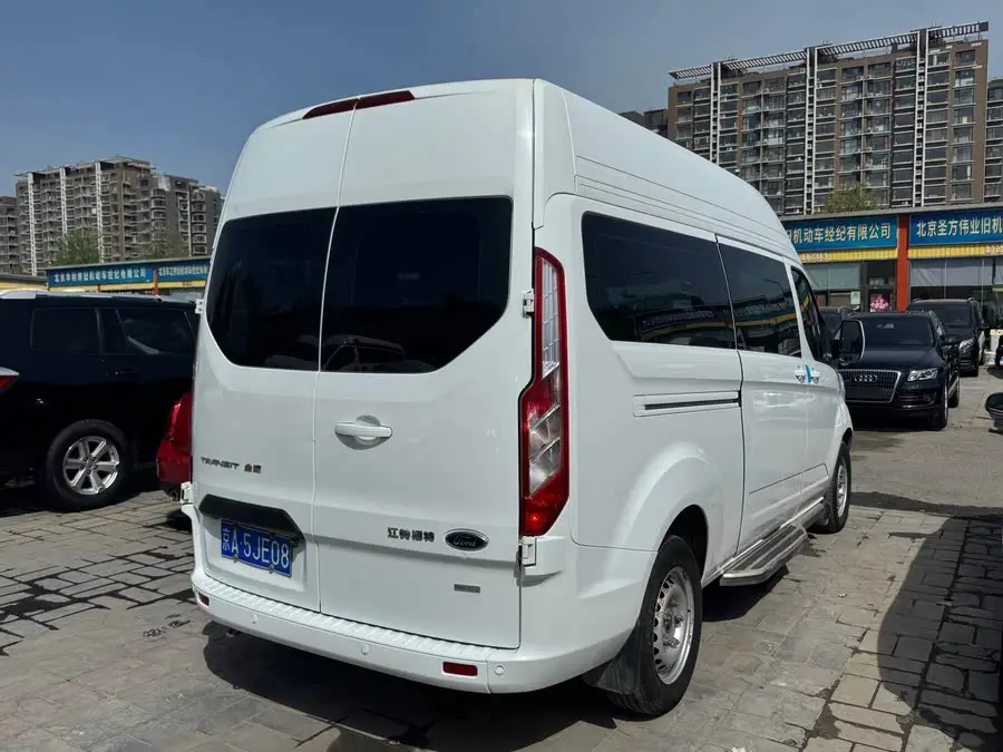 Ford Transit 2019 2.0T Gasoline Automatic Business Travel Type Medium Wheelbase Medium Roof 9 Seats National VI