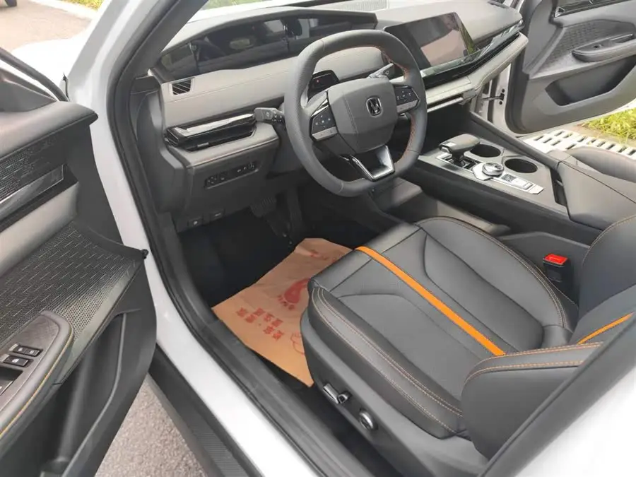 Changan UNI-V 2024 1.5T Deluxe