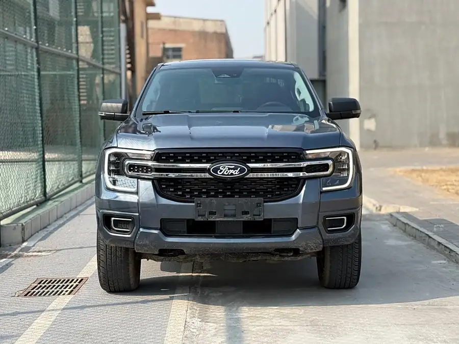 رانجر 2023 طراز إصدار المسار 4WD أوتوماتيكي بنزين