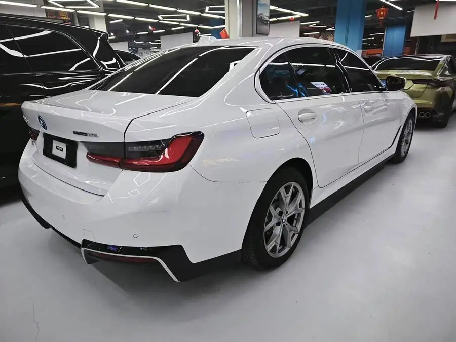 بي إم دبليو i3 2022 eDrive 35 L