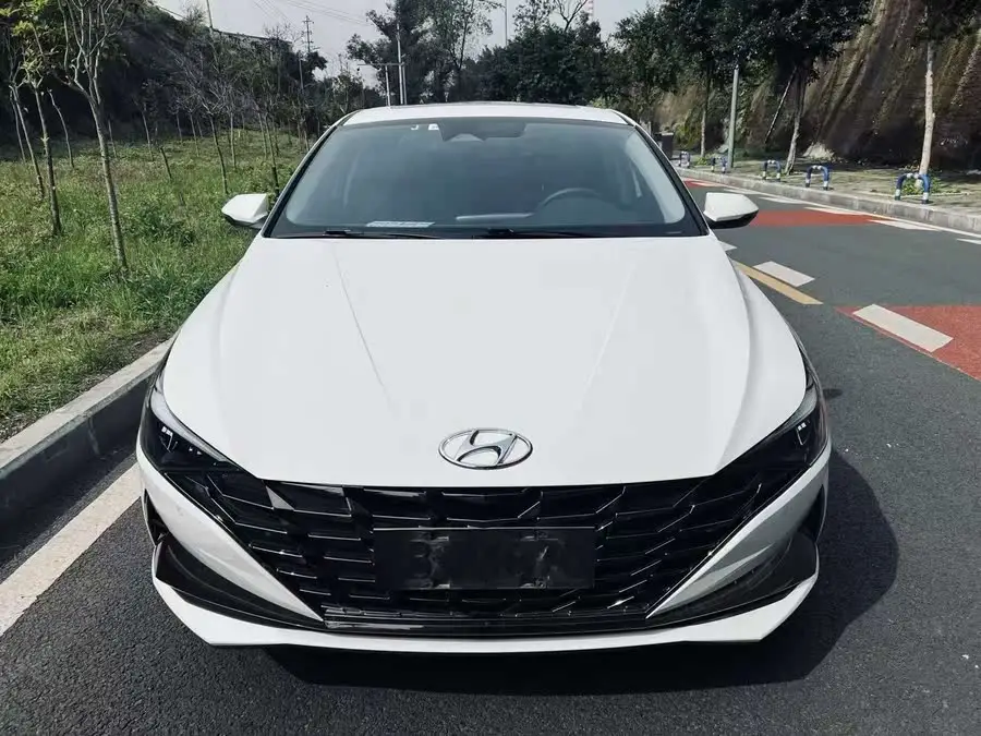 2023 Elantra 1.5L CVT LUX Premium Edition