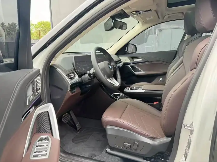 BMW X1 2023 xDrive25Li X Design Package