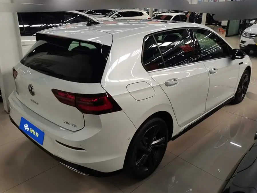 جولف 2023 طراز إعادة تصميم 280 TSI DSG R-Line Lite