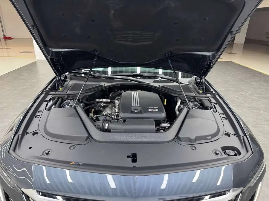 كاديلاك CT6 2023 28T بلاتينيوم