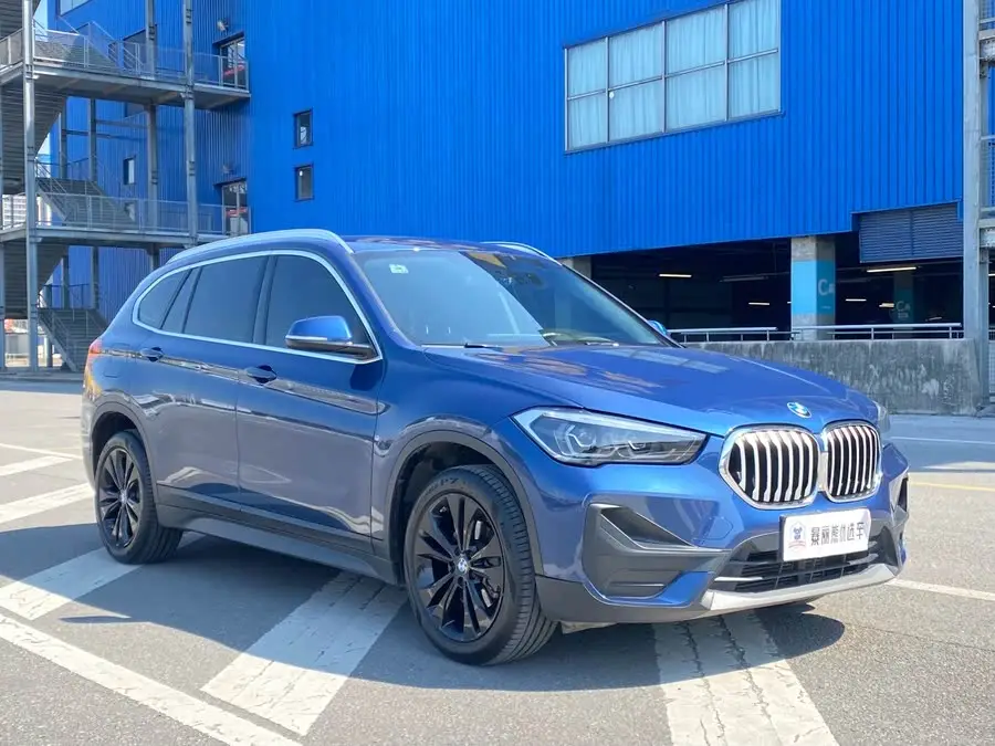 بي إم دبليو X1 2021 تحديث sDrive20Li إصدار الأزياء