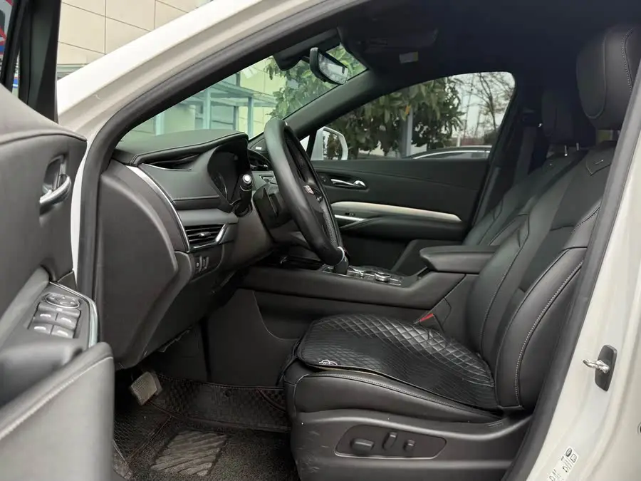 Cadillac XT4 2020 28T FWD Premium