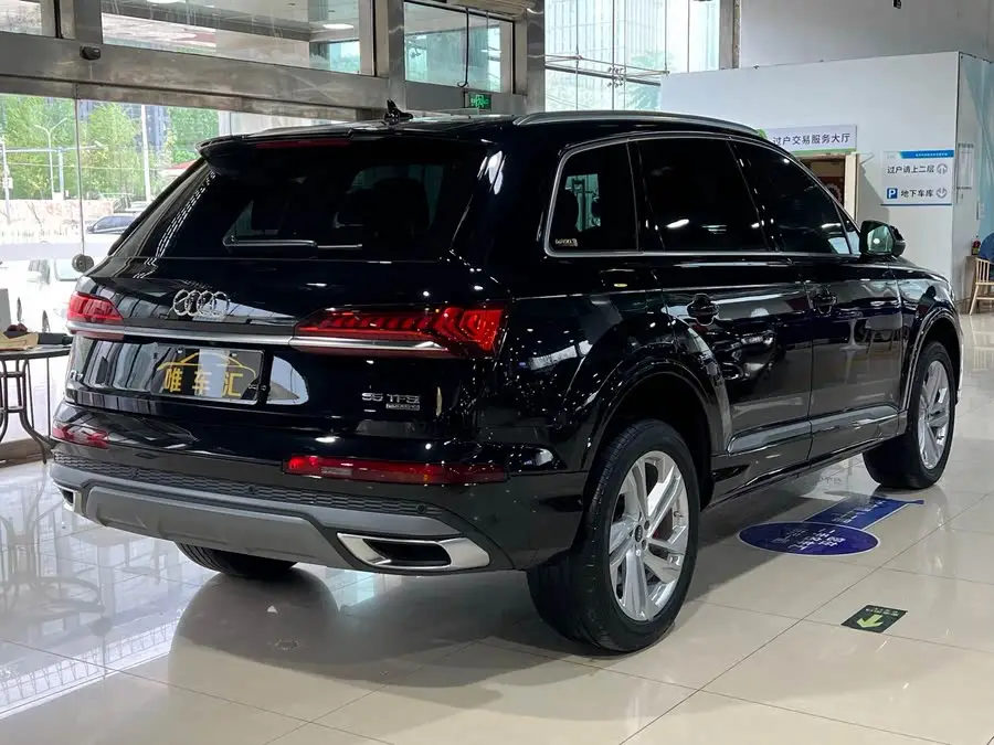 Audi Q7 2023 45 TFSI quattro S line Sport