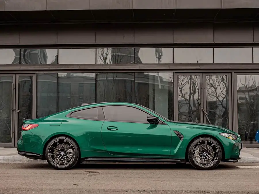 2022 بي إم دبليو M4 كوبيه إصدار ثاندر