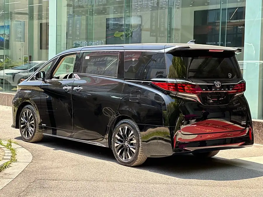 ألفارد 2024 نسخة الدفع المزدوج 2.5 لتر المتميزة