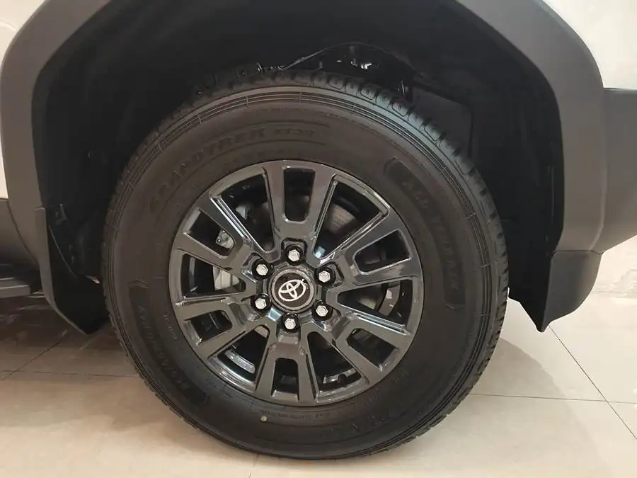 برادو 2024 2.4T نسخة ترافيرس BX 5 مقاعد