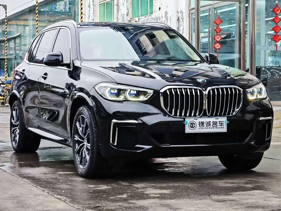 بي إم دبليو X5 2022 xDrive 30Li حزمة M الرياضية الفاخرة