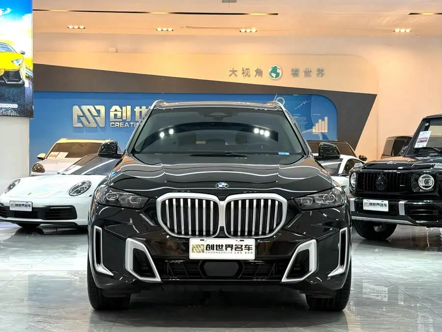 بي إم دبليو X5 2023 xDrive 30Li باقة M الرياضية الفاخرة