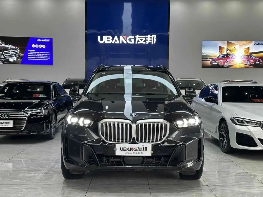 بي إم دبليو X5 2023 xDrive 30Li حزمة M الرياضية الليلية