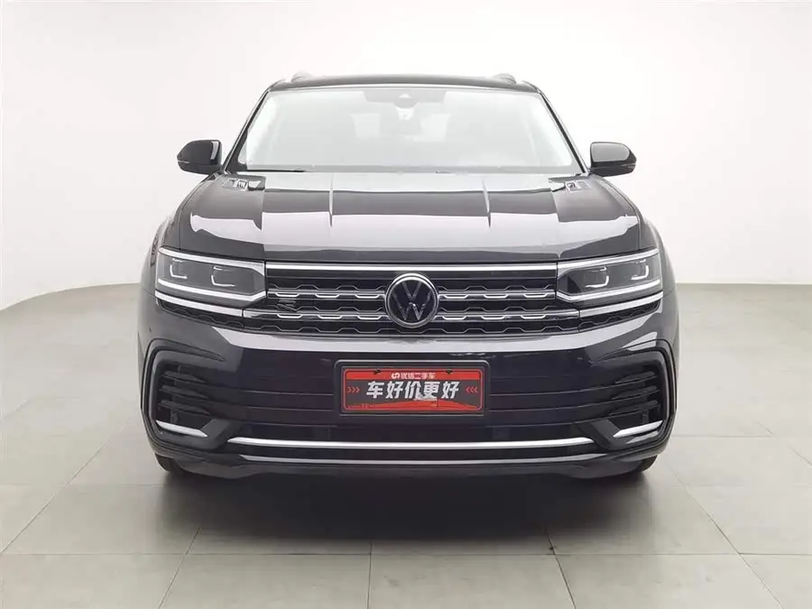 فولكس فاجن تيرامونت X 2022 طراز تيرامونت X 330 TSI النسخة الفاخرة ذات الدفع الثنائي