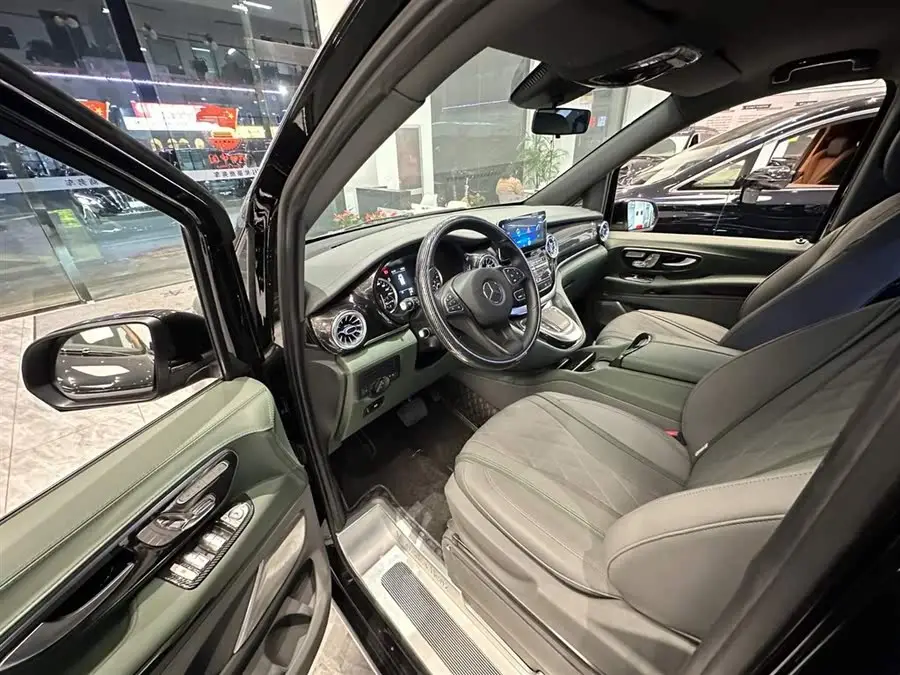 Vito 2023 2.0T Elite Edition 7-seater