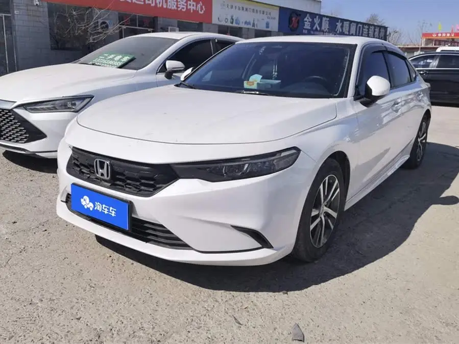 2023 Model 240TURBO CVT Leading Edition