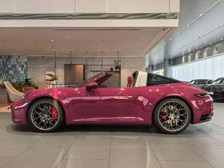 بورش 911 2023 طراز تارغا 4 3.0T