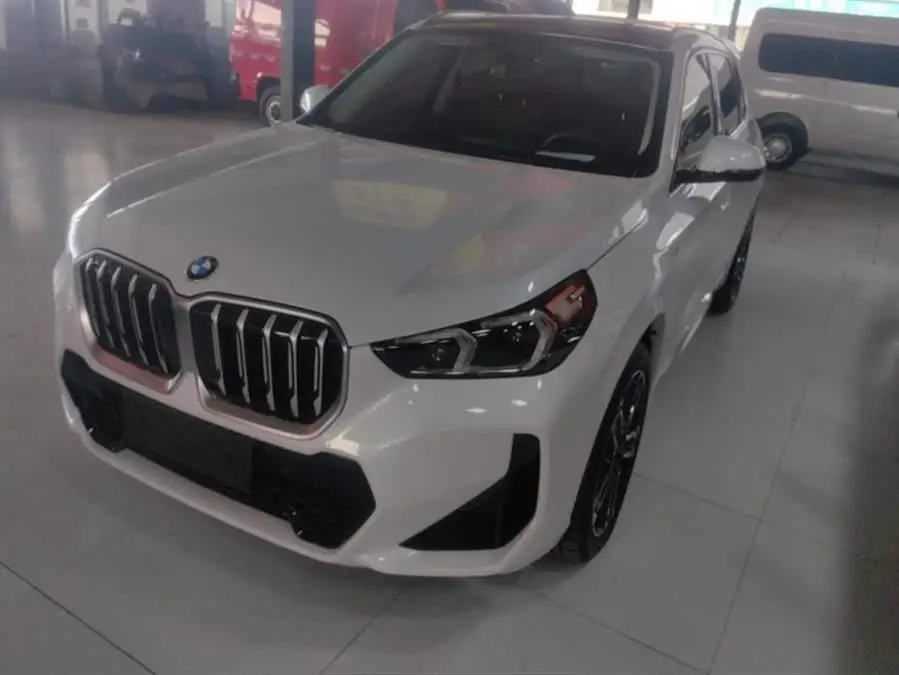 بي إم دبليو X1 2023 sDrive25Li حزمة الرياضة M