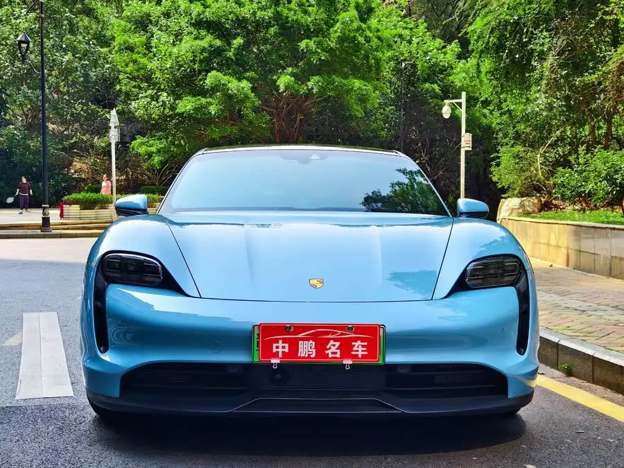 تايكان 2022 طراز مُعدل