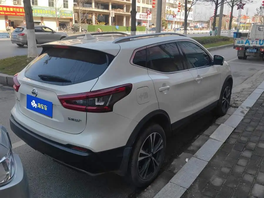 2021 نيسان قاشقاي 2.0 لتر CVT فئة فاخرة