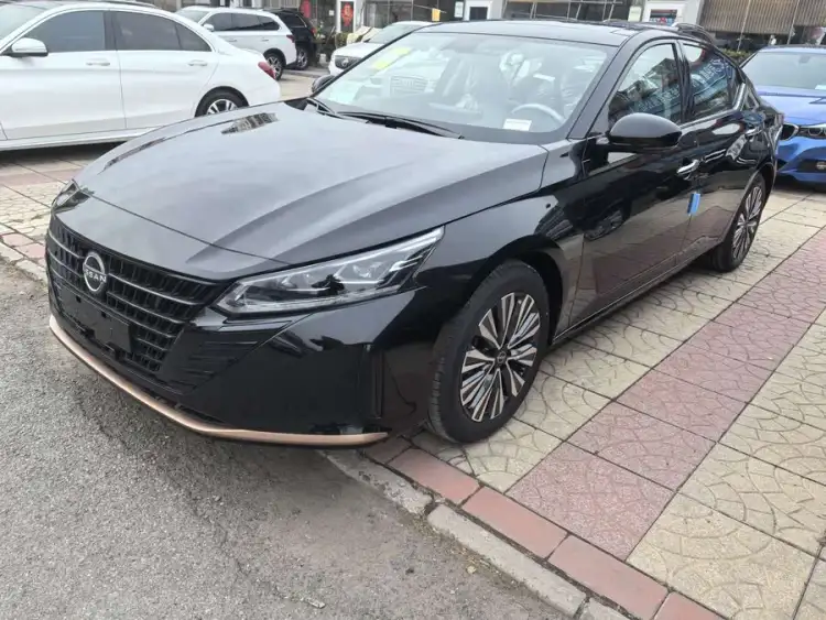 Teana 2024 2.0L SV Black Gold Edition