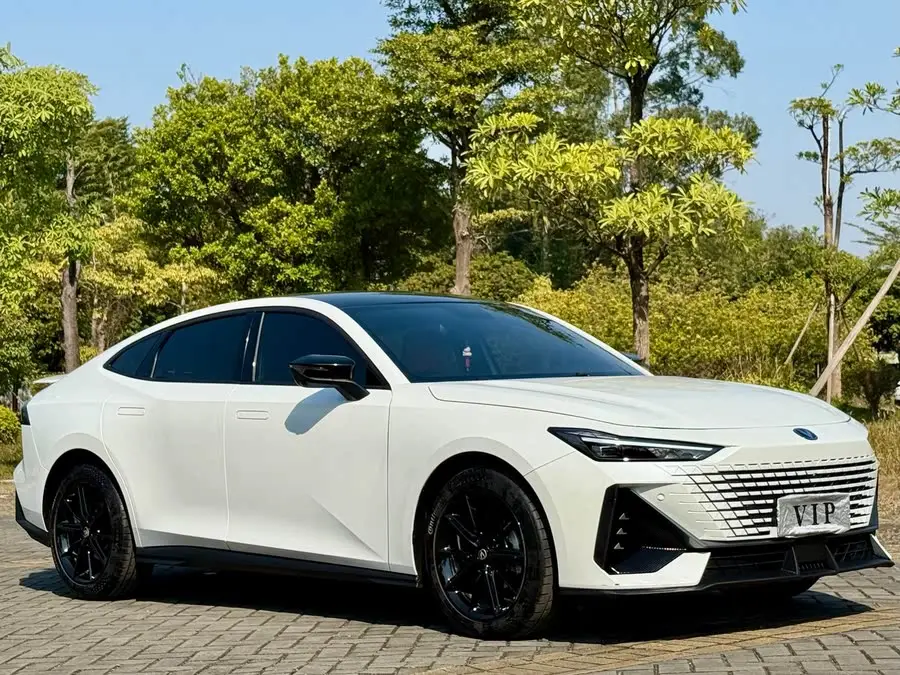 Changan UNI-V 2023 1.5T Premium