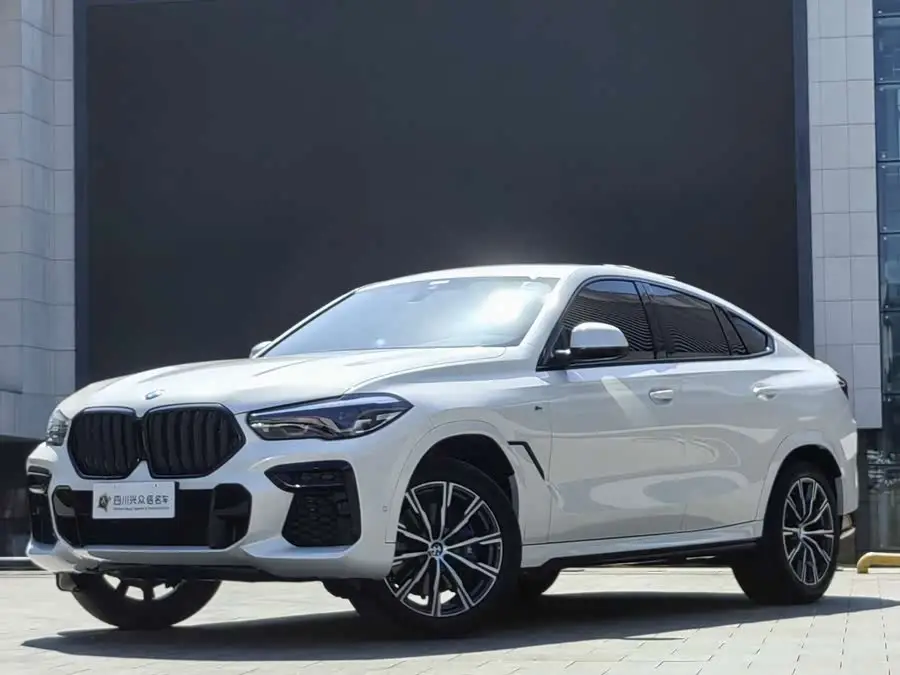 بي إم دبليو X6 2022 طراز معدل xDrive30i حزمة رياضية M