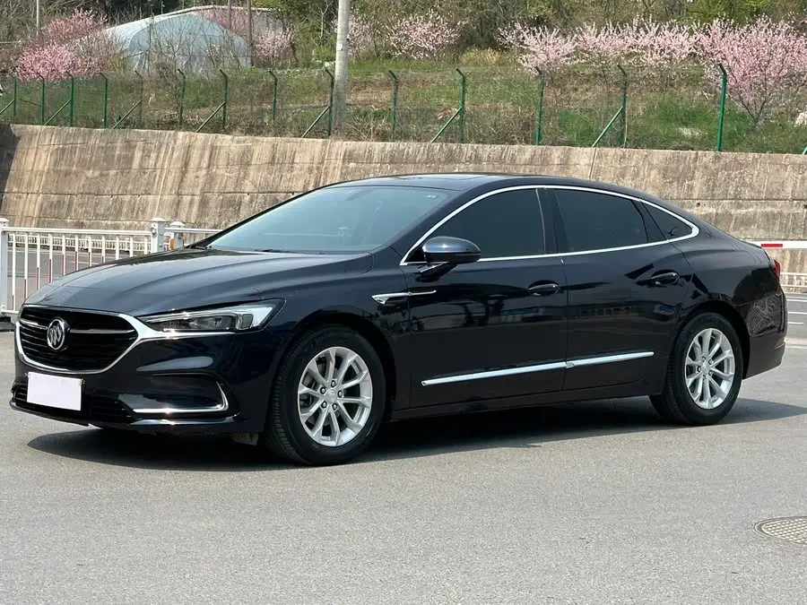 بيوك لاكروس 2022 552T الفاخرة