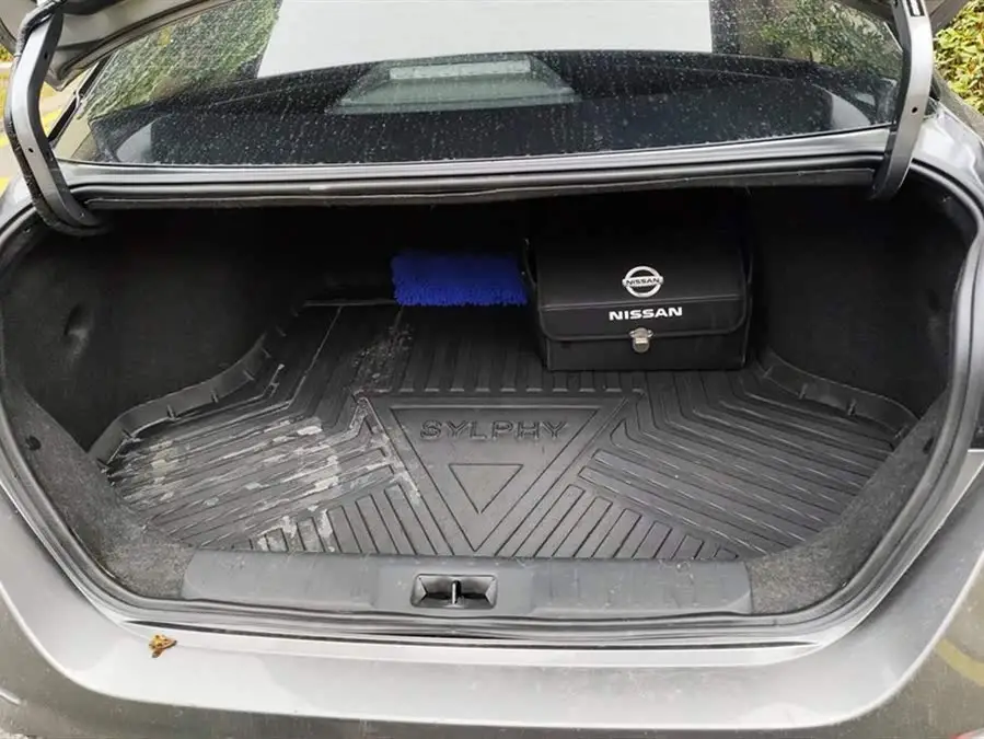 2022 نيسان سيلفي 1.6 لتر توب CVT إصدار فاخر