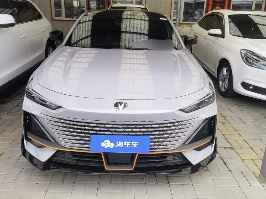 Changan UNI-V 2022 1.5T Sport Edition