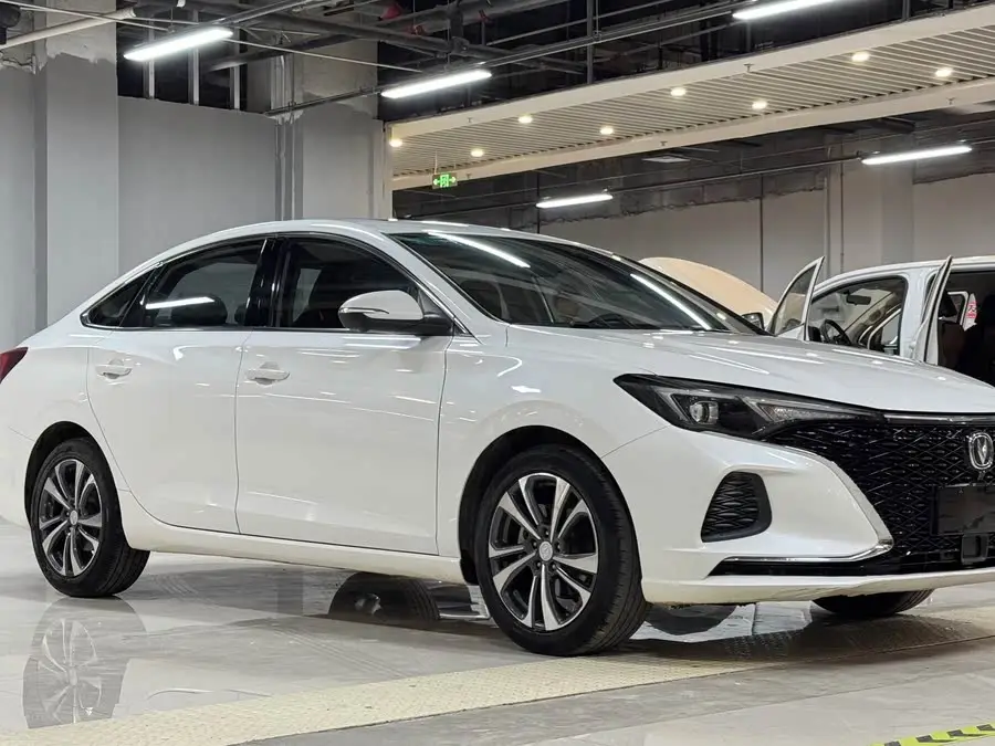 ييدونغ 2020 بلس نموذج العلم الأزرق NE 1.4T GDI DCT