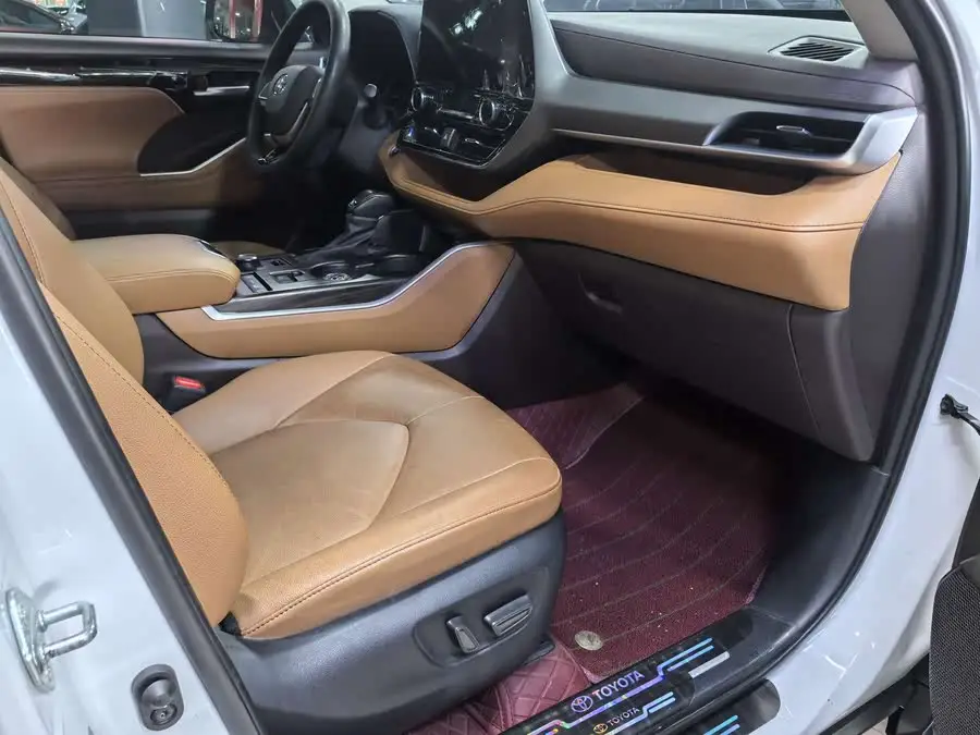 هايلاندر 2022 380T دفع رباعي بريميوم 7 مقاعد