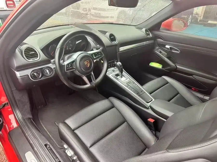 Porsche 718 2018 Cayman 2.0T